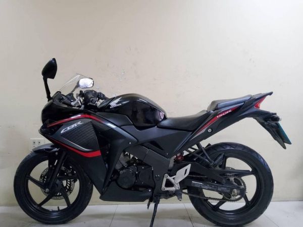 Honda CBR150R สภาพเกรดA 12509 กม. เอกสารพร้อมโอน